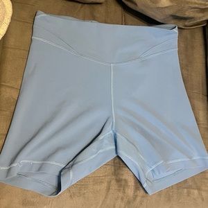 Lululemon Align High Rise Curve Shorts - Size 10